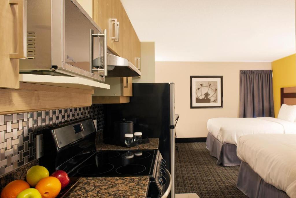 Canadas Best Value Inn Toronto Exteriér fotografie